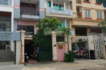 Duy cần cho thuê nhà nguyên căn 18 triệu/tháng, gần vòng xoay Đinh Tiên Hoàng.