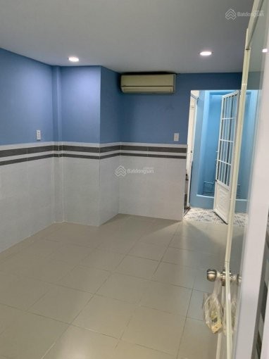 10tr/th nhà nguyên căn cho thuê 30m2, MT 2m, gần công viên, an ninh.