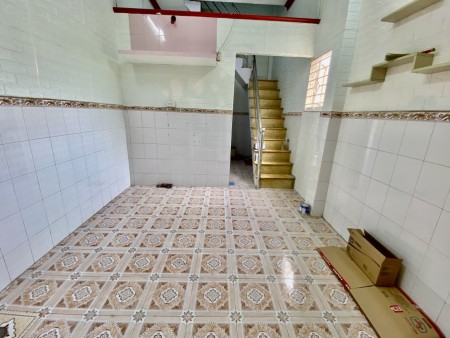 Chính chủ cho thuê nhà 1 lầu ở P15 Q8, giá hạt dẻ 3tr5