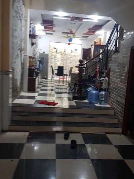 Cho thuê nhà nguyên căn hxh, dt 88m2, đủ nt ở Tân Phú giá 25 triệu