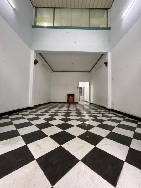 Nhà hẻm xe hơi quận Tân Phú 4x20m, 2 tầng, 3PN, giá 10 triệu