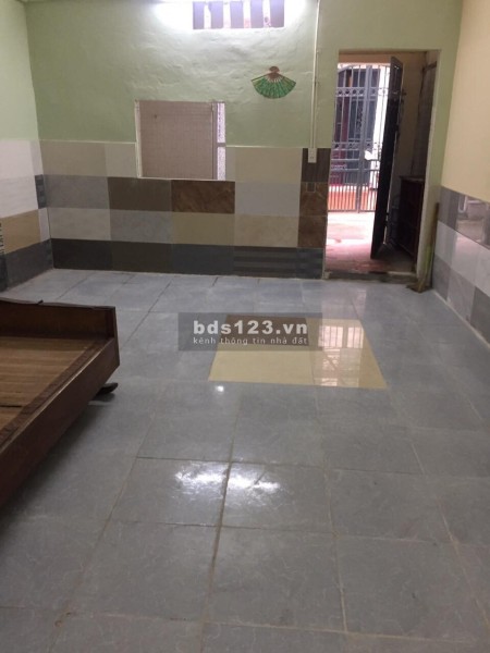 Chú cần cho thuê nhà nguyên căn ngõ Ngọc Thụy, Hà Nội. DT 32m2, giá 2,5tr