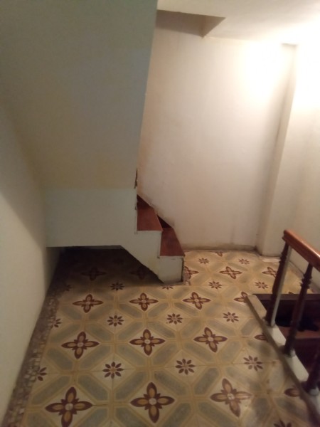 Cho thuê cả nhà riêng biệt, ngõ phố Khâm Thiên, 16m2, 2 phòng ngủ, 2 toilet