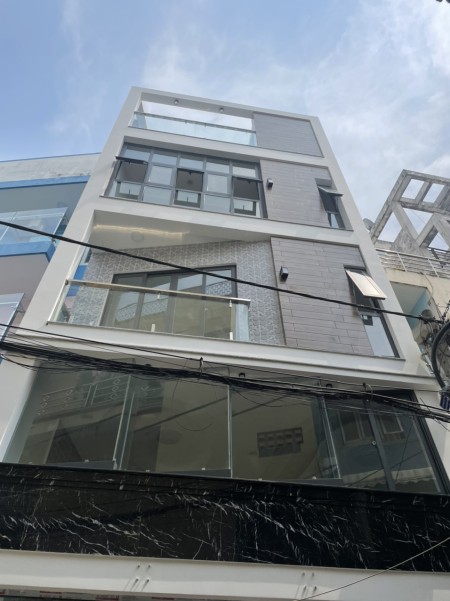 140tr nhận về nhà mặt tiền cho thuê nguyên căn tại Lê Văn Sỹ Quận 3