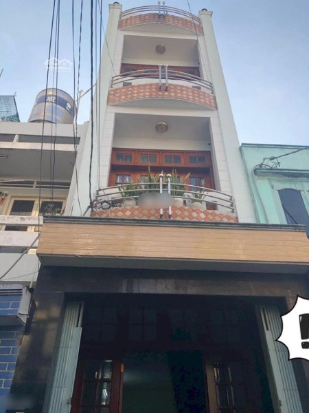 Nhà HXH thông Quận Tân Phú 3x18m có sân thượng, 13 trieu