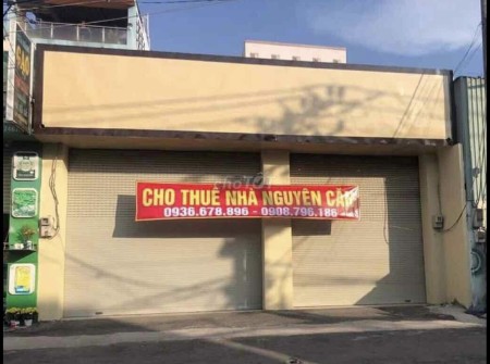 Cho thuê 2 căn nhà liền kề mặt tiền đường tại Hóc Môn. Dtsd 360m2 có 5PN và 5WC