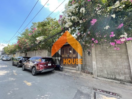 VILLA Phong cách đại gia tại Quận 2 hồ cá coi sân mát rượi