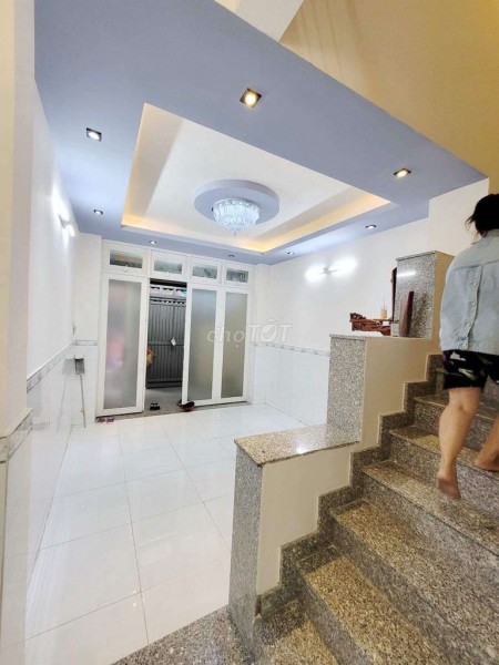 Cho thuê nhà nguyên căn hẻm xe hơi Đinh Bộ Lĩnh, P26, Bình Thạnh