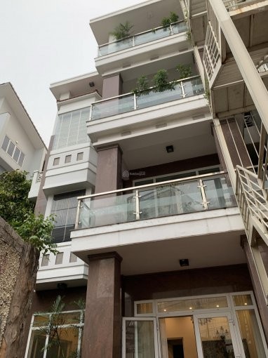 Nhà nguyên căn cho thuê ở Quận 3, dt 5x20m, nhà mới ưu tiên làm VP