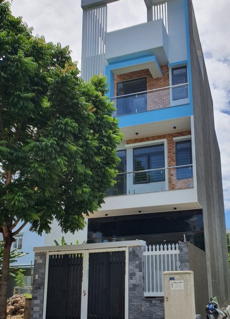 Cần cho thuê Nhà Nguyên căn full NT, 1 trệt 2 lầu 1 sân thượng, thuộc KDC An Thiên Lý, Q9