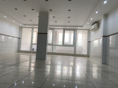 Cho thuê nhà nguyên căn ngay mặt tiền Vĩnh Viễn Quận 10. Diện tích 6mx20m