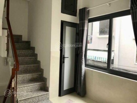 Nhà HXH Nguyễn Thiện Thuật cho thuê, nt cơ bản, 3 tầng, kinh doanh tốt