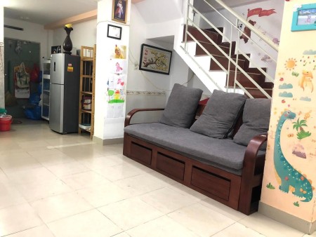 Cho thuê nhà nguyên căn dtsd 90m2 có 2 phòng ngủ, 2wc giá thuê 11 Triệu/Tháng