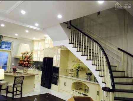 Chủ nhà cho thuê biệt thự 200m2, 4PN, 3 tầng, có sân vườn. lh 0912639118