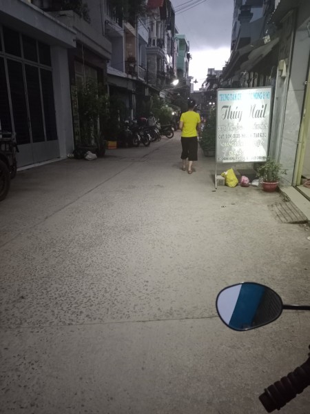 Cho thuê nhà hẻm xe hơi, p4 q8 phạm hùng, 3pn, dt 112m2