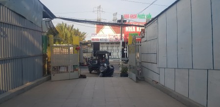 Căn mặt tiền 400m2 ngay Lê Văn Lương, Nhà Bè cho thuê 40 triệu đồng/tháng
