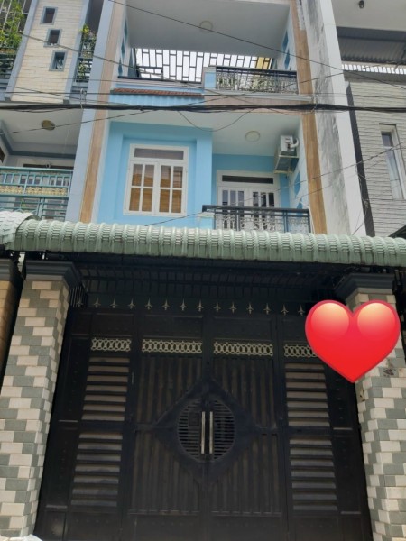 Cho thuê nhà nguyên căn 4m x 18m, 1 trệt 2 lầu và 1 sân thượng giá chỉ 8 Triệu/Tháng