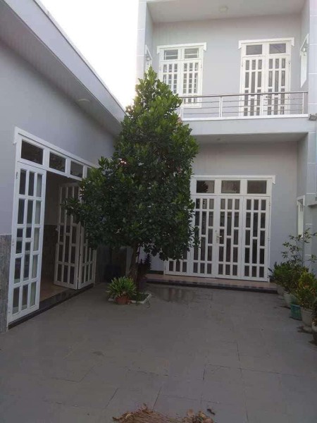 Cho thuê nhà nguyên căn trong hẻm ba gác đường Đỗ Xuân Hợp, Phước Long B, Quận 9 dtsd 120m2