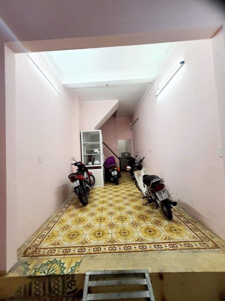 Cần cho thuê gấp nhà nguyên căn 36m2, 3tầng, 3ngủ tại ngõ 294 Kim Mã, Ba Đình, Hà Nội