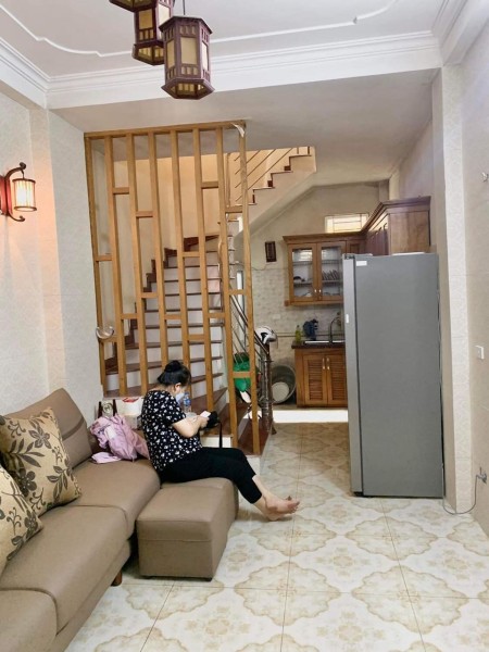 Nhà nguyên cần cho thuê nhanh tại Lê Hồng Phong - Ba Đình. Diện tích 30m2- 4 tầng-3 ngủ