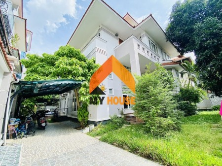 Đẹp điên đảo Villa Hồ bơ xanh mướt tại Phường Thảo Điền, Quận 2