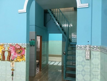 Cho thuê nhà 1/ Đường Trần Quang Cơ, Tân Phú, Diện tích 3m5x14m nở hậu 3m7 có sân để xe 2m