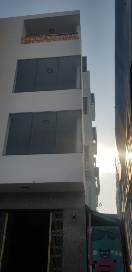 Căn mt Lê Văn Lương 5x15m cho thuê 40 tr/th hợp mở văn phòng