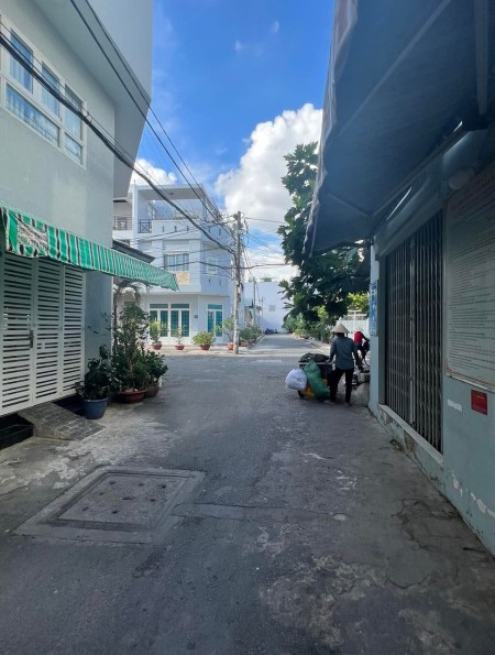 Cho thuê nhà 1/ Huỳnh Thiện Lộc, Tân Phú. Diện tích 4m x 11m, 1 trệt 1 lửng