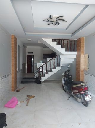 Cho thuê nhà nguyên căn vừa ở vừa kinh doanh tại Đường số 26/3, Bình Tân. Giá thuê 14 Triệu/Tháng