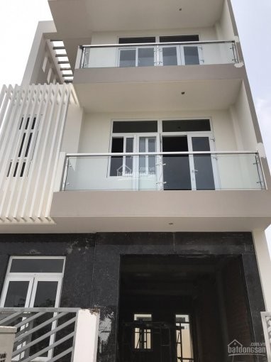 Nhà xinh 250m2 thuộc Làng Đại Học ABC Nhà Bè cần kiếm khách vào ở