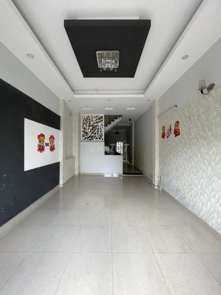 Nhà 3 tấm mới Quận 6 cho thuê, DTSD 320m2 mà giá chỉ 18 triệu đồng/tháng