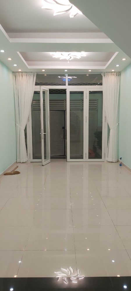 Cho thuê nhà rộng mới đẹp 4x19 đường Nguyễn Lâm Bình Thạnh