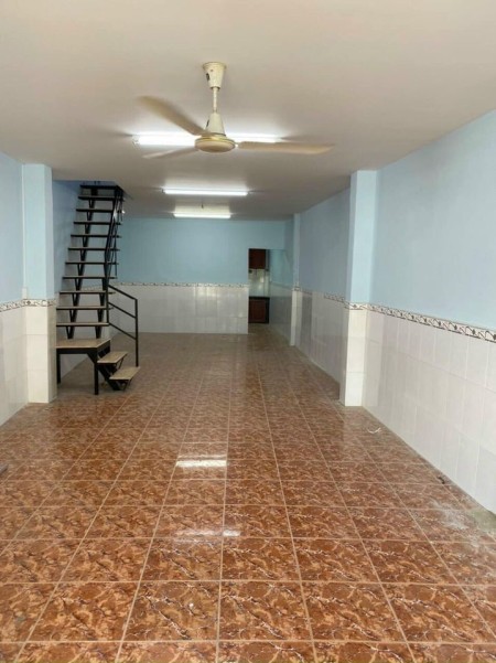 Cho thuê nhà nguyên căn Xe hơi đõ cửa, Tân Kỳ Tân Quý, Tân Phú, dt 72m2, chỉ 10 triêu