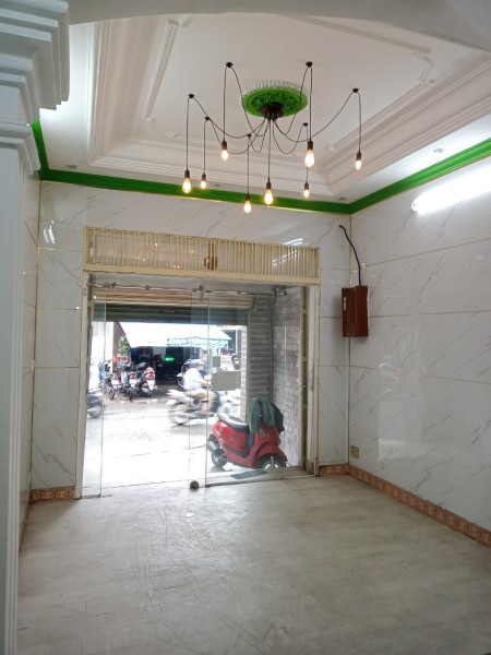 Cho thuê nhà MT 38 Ni Sư Huỳnh Liên P10 Tân Bình. 4x12m trệt 2 lầu sân thượng giá 18 triệu