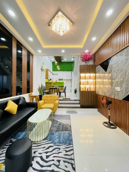 Nhà nguyên căn Full nội thất như hình đường Phạm Văn Chiêu P14 GV