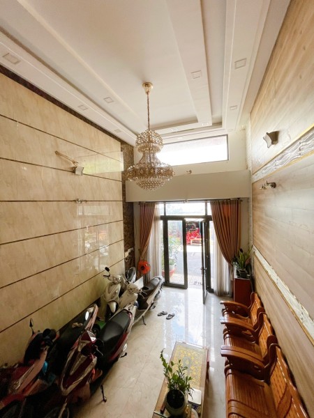 Nguyên căn hẻm 8m Gò Dầu, 4mx15m đúc 2 lầu sân thượng, nhà mới đẹp. Giá 15 triệu