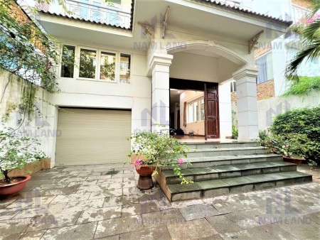 villa có vườn gần trường quốc tế, khu an ninh dân trí cao giá thuê 55 triệu