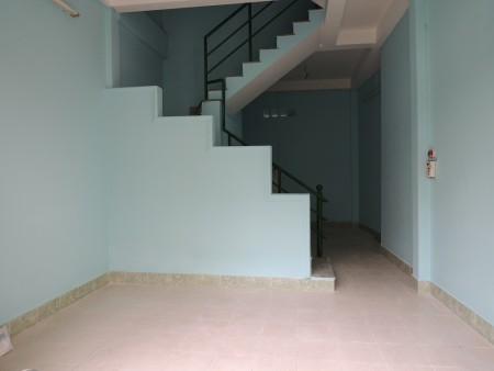 Chính chủ cho thuê nhà nguyên căn giá rẻ - gần chợ Hoàng Hoa Thám – Q. Tân Bình