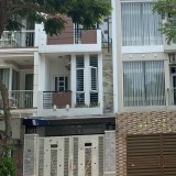 Cho thuê nhà 1 trệt 2 lầu đường trần xuân soạn p tân kiểng Quận 7