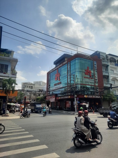 Cho thuê nhà ngang LỚN 8m DUY NHẤT Đ.Bàu Cát 2, Tân Bình 800m2 chỉ 270trieu