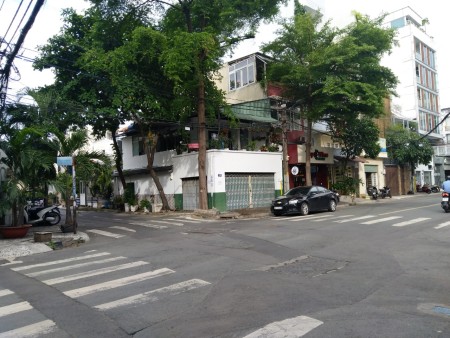 Cho thuê mặt tiền Đường Ngô Quyền, Phường 5, Quận 10 (6 X 6)