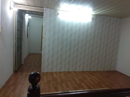 Xe Hơi sát cửa Lũy bán Bích, Tân Phú dt 60m2, giá 7 Triệu/tháng. Nhanh còn kịp.