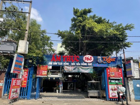 Cho thuê quán MẶT BẰNG VIP quán nhậu 2500m Ung Văn Khiêm chỉ 100 triệu Full đồ