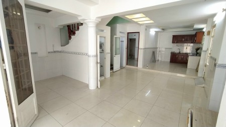 Cho thuê nhà hẻm ba gác căn góc Nguyễn Xí P13 Bình Thạnh