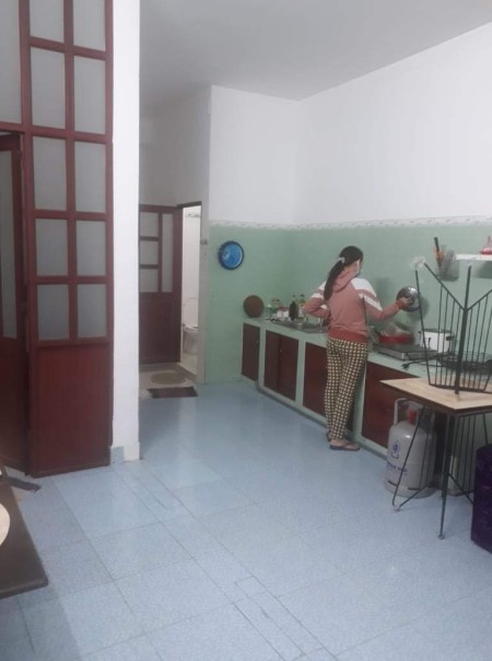 Cho thuê nhà đường Tuy Lý Vương p12 q8 giá 11tr còn TL