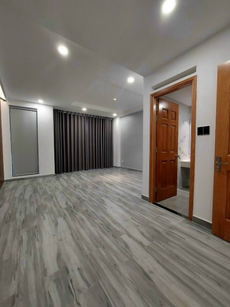 Mặt tiền 7x18m Huỳnh văn bánh, PN. Ngày ngã tư Huỳnh Văn Bánh với Nguyễn Văn Trỗi