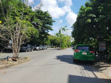 Cho thuê nhà 3 lầu Đường 20m, Nguyễn Duy Trinh, Quận 2. 5PN. Gía 28tr/th