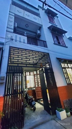 Nhà quận 9 cho thuê, 1 trệt 2 lầu giá chỉ 6.5 triệu/tháng. DTSD: 150m2