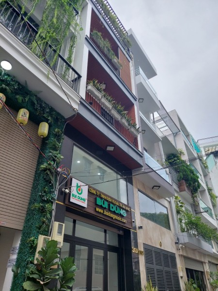 Nhà cho thuê mặt tiền Hoa Hồng P2 Phú Nhuận 4x16m 4 tầng giá 35 triệu