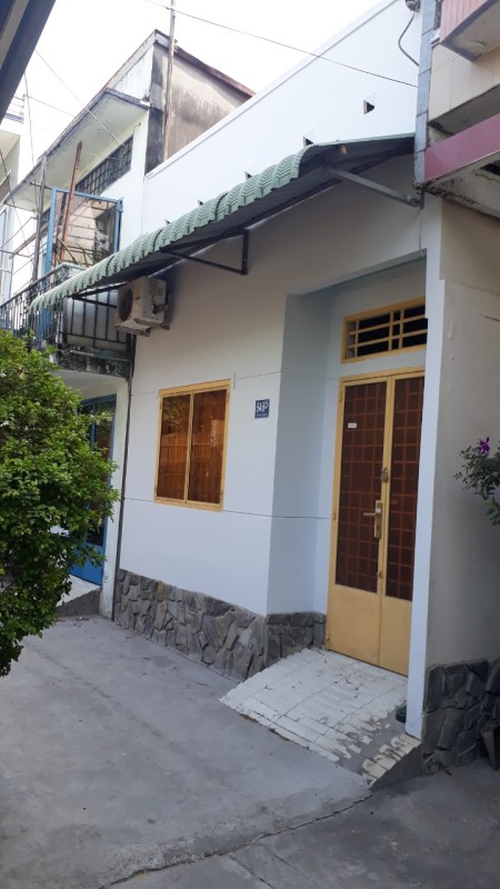 Cho thuê nhà nguyên căn gần Vincom Hùng Vương, 44m2, 1 phòng ngủ, 1 toilet
